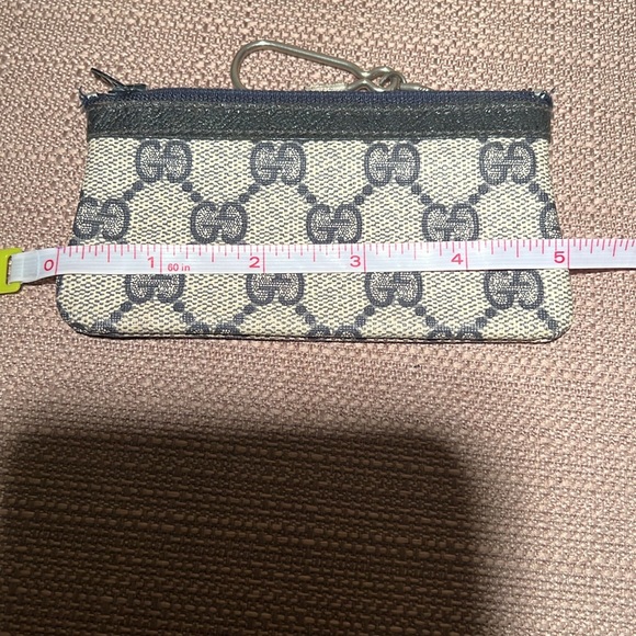 Gucci Coin Case and key chain - Picture 5 of 12
